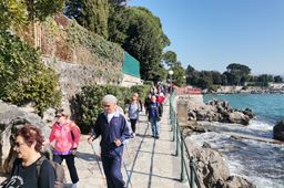 PASSEGGIATE ATTIVE E CAMMINATA NORDICA