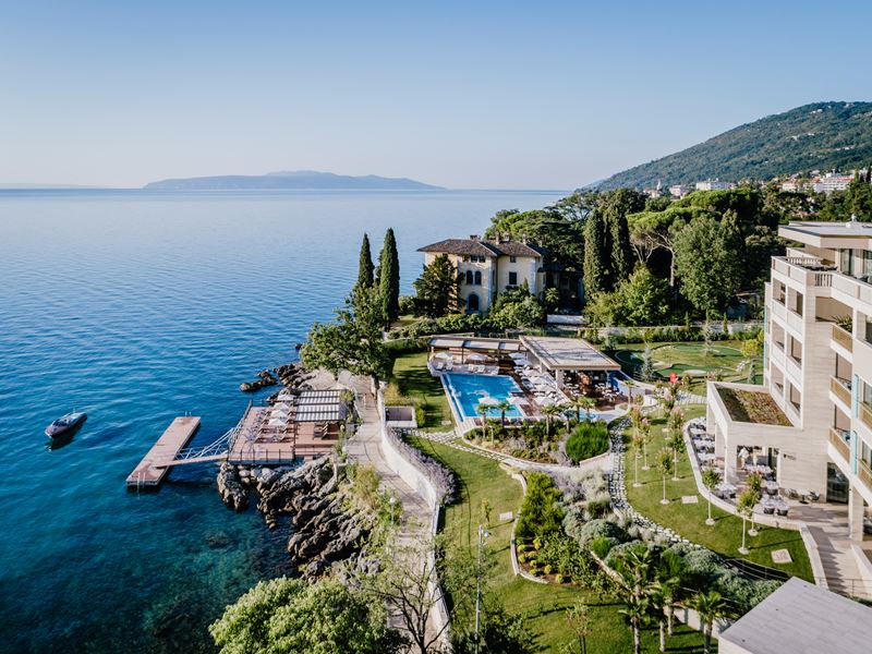 Riva Retreat luxury boutique hotel & spa